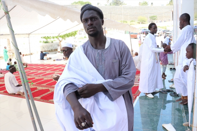 Atlas Okyanusu kıyısındaki İlahiyat Camii'nde "beyaz cuma" geleneği